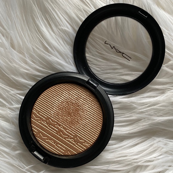 MAC Cosmetics Makeup Mac Whisper Of Gilt Extra Dimension Skinfinish